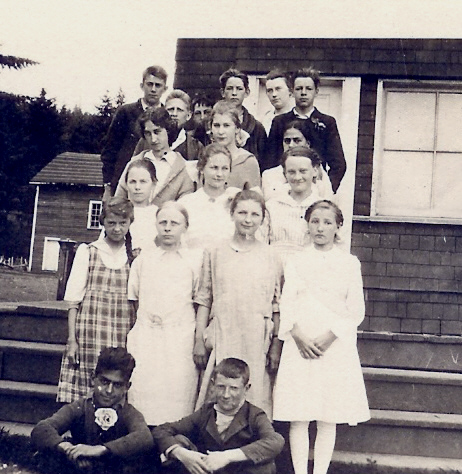 Byrdee Poland's class, year unknown - in Kalama?