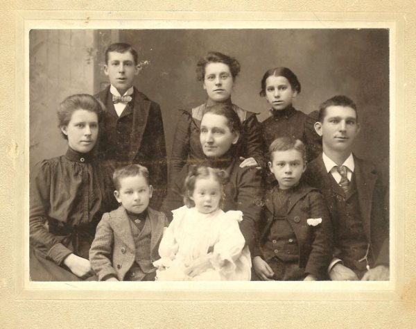 1890s family